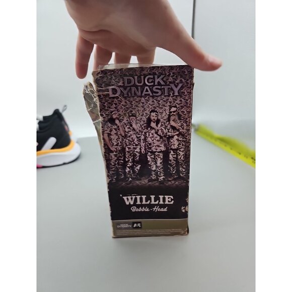 New Duck Dynasty Funko Wacky Wobbler Willie Robertson Bobble Head Box Damage - Picture 3 of 6